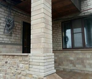 Облицовка колонн камнем